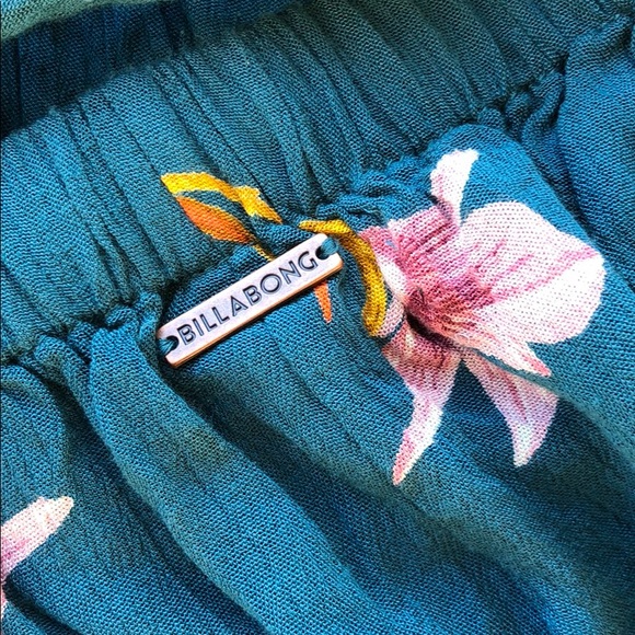 🌴🌼BILLABONG- TWIST BACK JUMPSUIT🌼🌴 - Picture 14 of 15